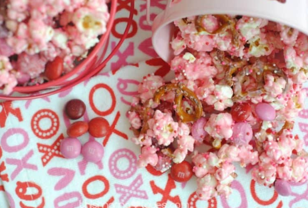 Cupid Crunch Valentine's Popcorn Mix by This Mama Loves
