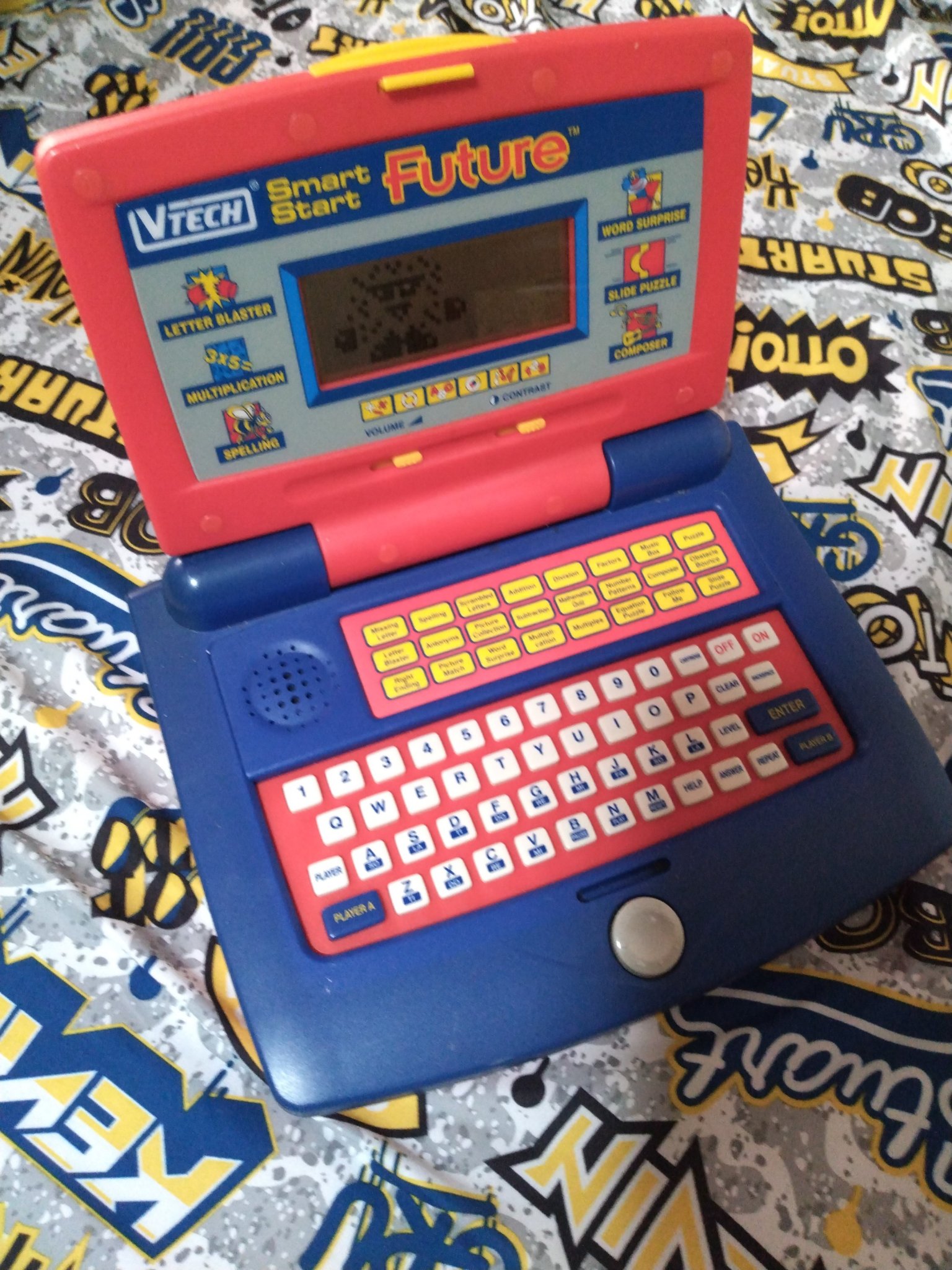 The Little Red Laptop – Magnify Your Style